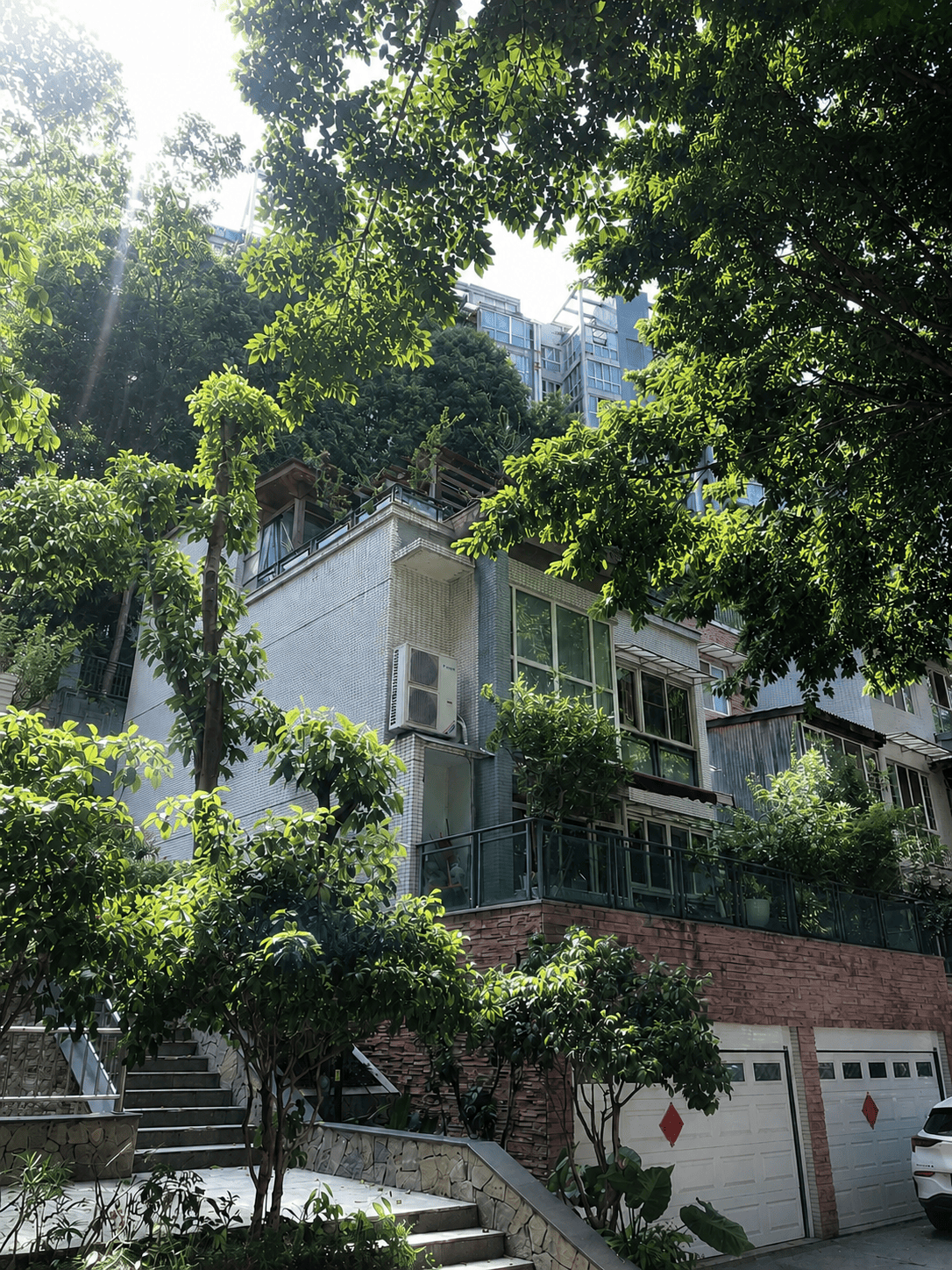 晋中岛居岁月从容升级：小小岛老别墅加装蒂升悦行款电梯